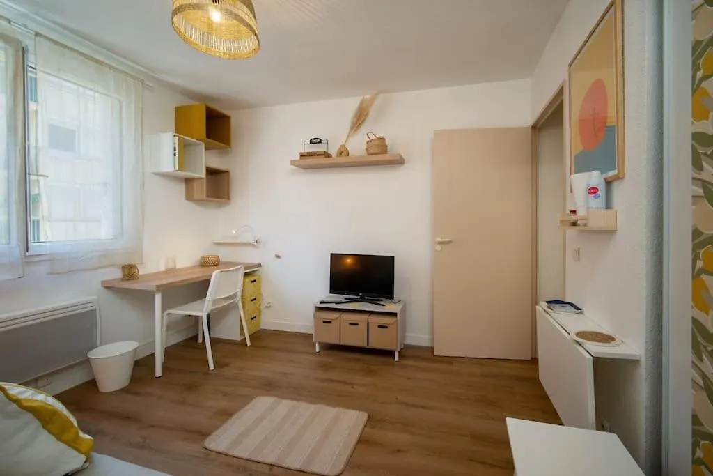 Apartment Appartement Tout Equipe A Cote De La Marseille Timone